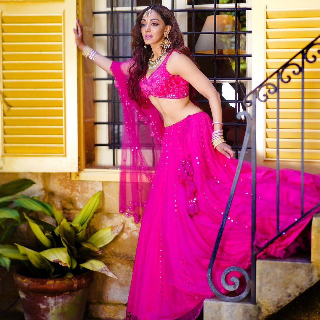 Another moment we love is when Khushali donned this hot pink lehenga that made her look ethereal.