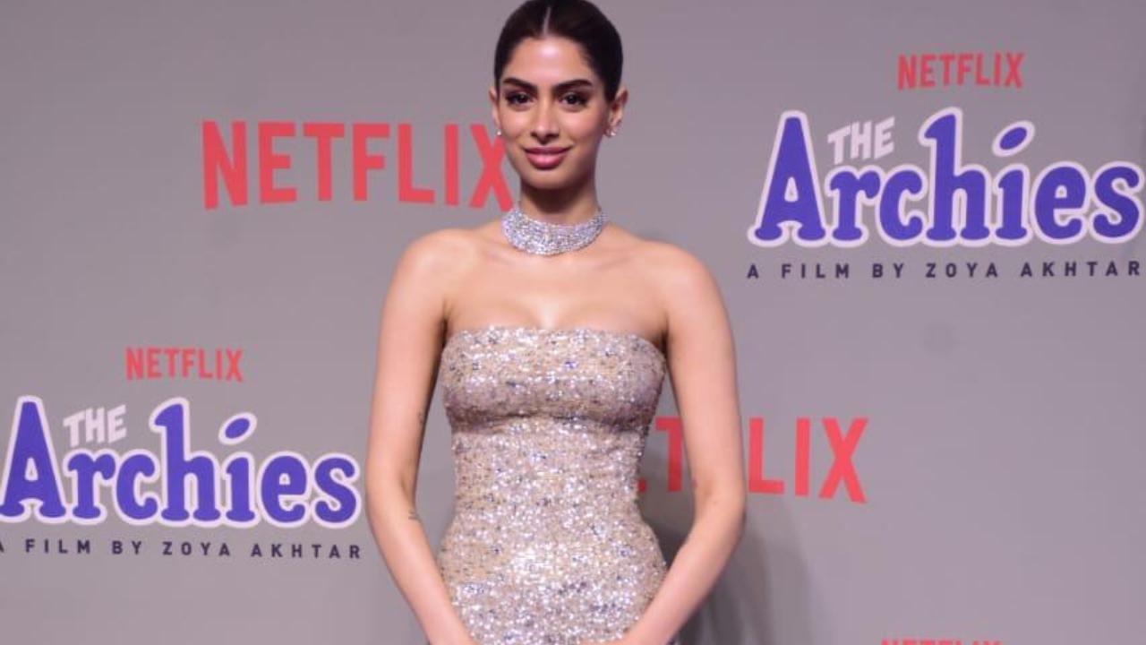 Khushi Kapoor wears mother Sridevi's iconic gown at 'The Archies' screening