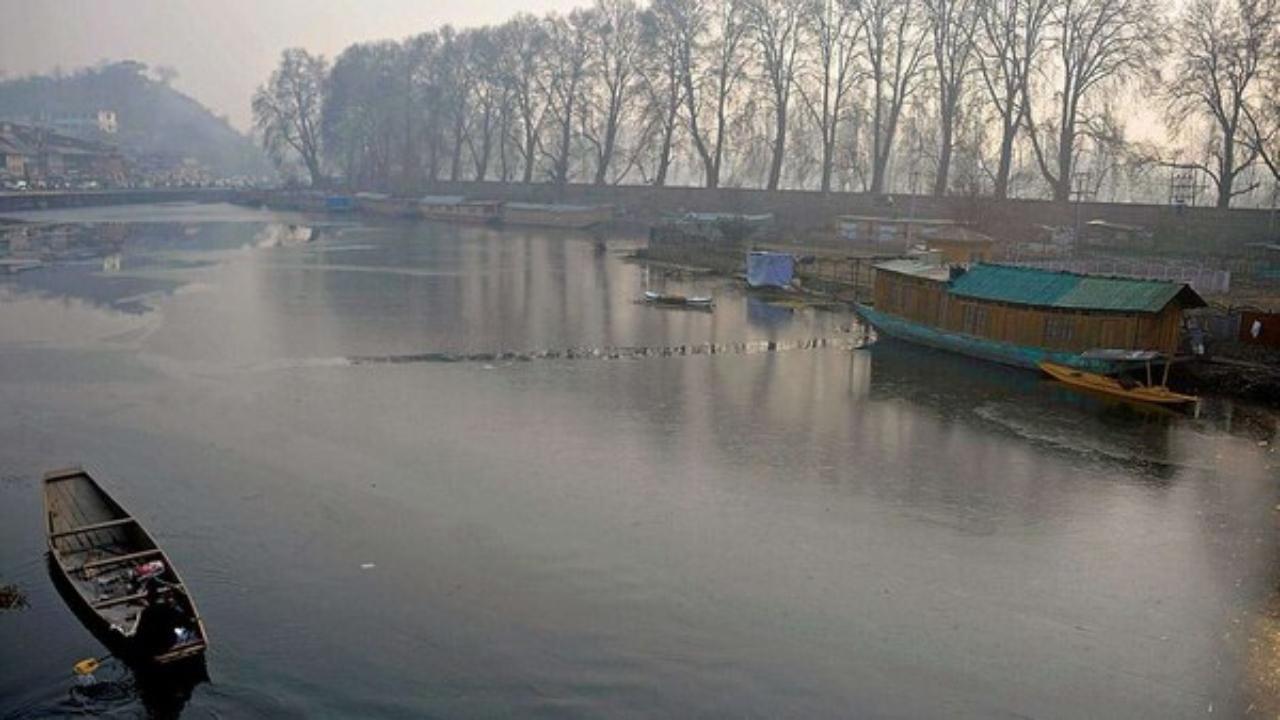 Pahalgam in south Kashmir's Anantnag district, which serves as one of the base camps for the annual Amarnath Yatra, recorded a minimum temperature of minus 5.8 degrees Celsius, while the famous resort of Gulmarg in Baramulla district recorded a low of minus 5 degrees Celsius, they said.