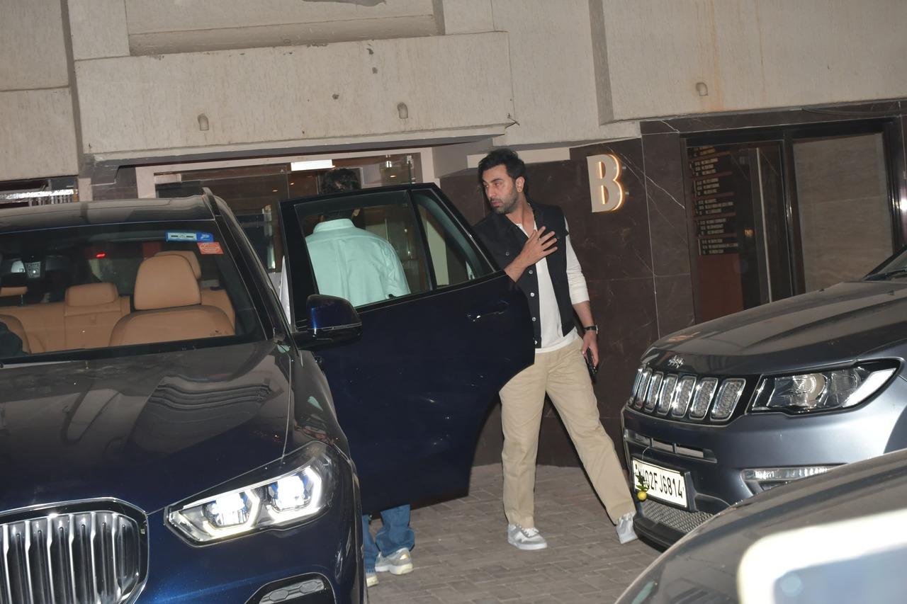 Ranbir Kapoor was seen keeping some Christmas goodies in the car before heading for the party