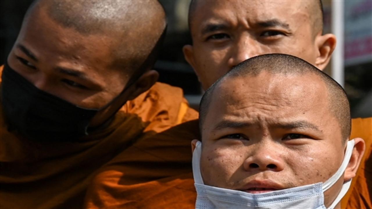  Hundreds of Buddhist monks took out a rally in Worli suburb of central Mumbai on Friday.
