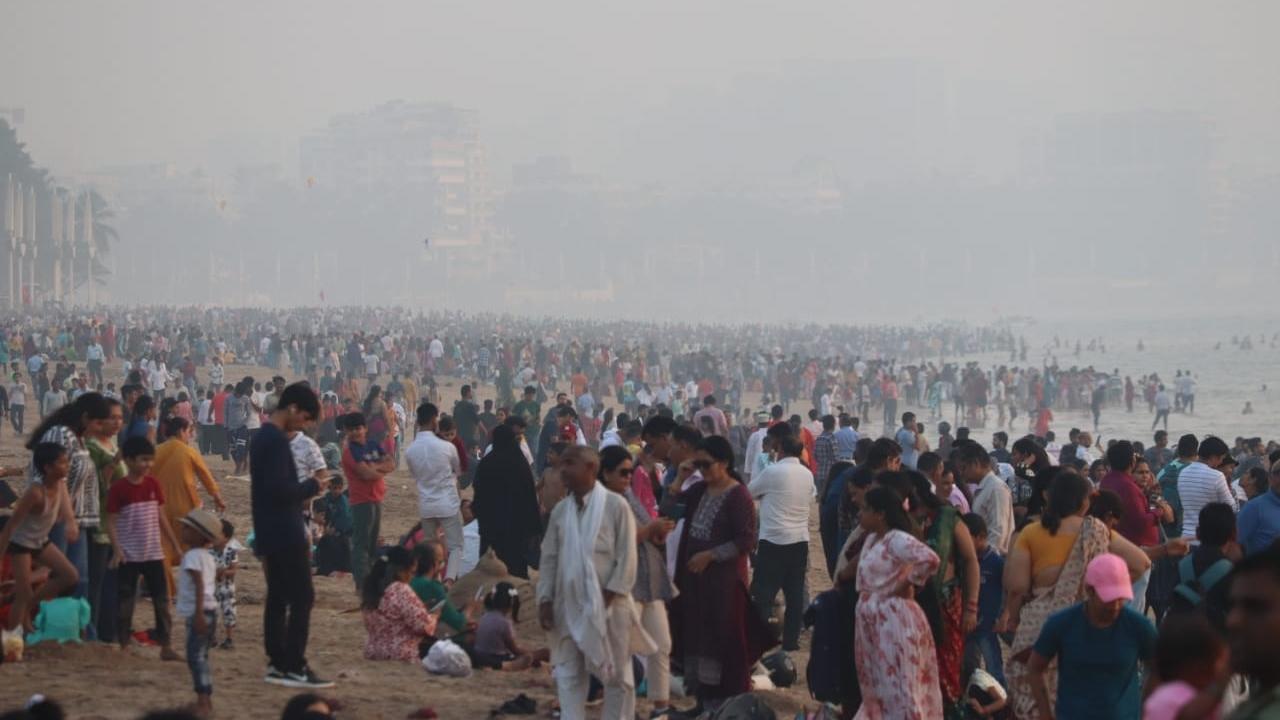 A New Year's Eve event is scheduled at Bandra Reclamation and Carter Road