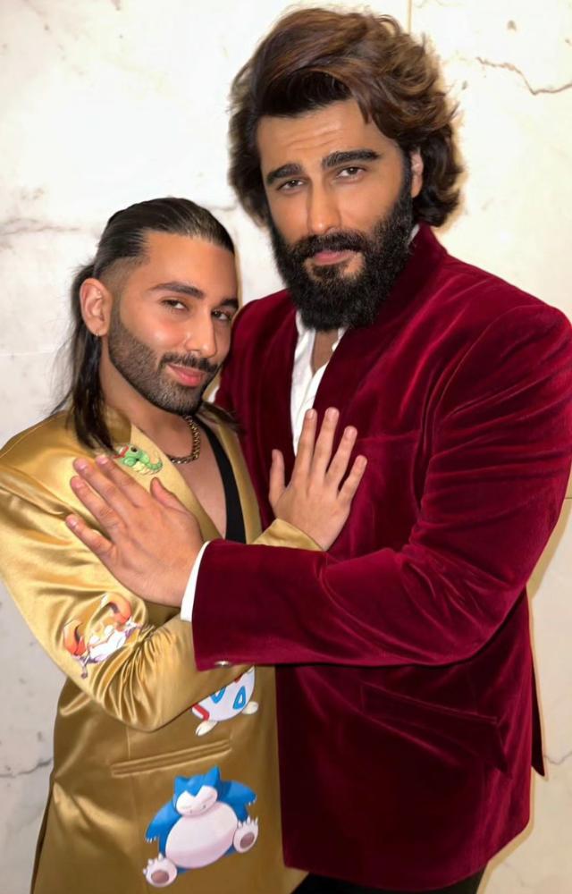 Orry struck a pose alongside Arjun Kapoor