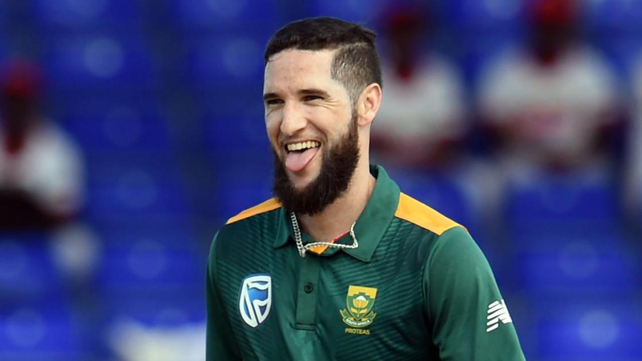 Wayne Parnell
South Africa's pacer Wayne Parnell is the fifth player on the list with nine wickets in 11 T20I matches against India. In the 30th match of the 2022 ICC Men's T20 World Cup, Parnell picked three wickets of India by conceding just 15 runs. So far, the speedster has registered a single fou-wicket or five-wicket haul against the 
