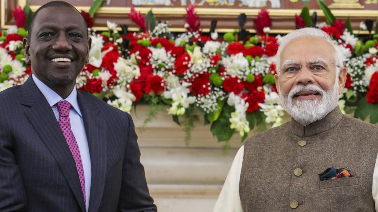 Prime Minister Narendra Modi with President of Kenya William Samoei Ruto at the Hyderabad House in New Delhi. Pics/PTI