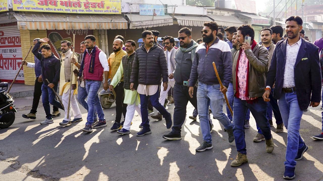 The supporters of Gogamedi had given a Jaipur bandh call and gathered in the Khatipura area in the morning from where they moved to other parts of the city asking shopkeepers to shut their establishments