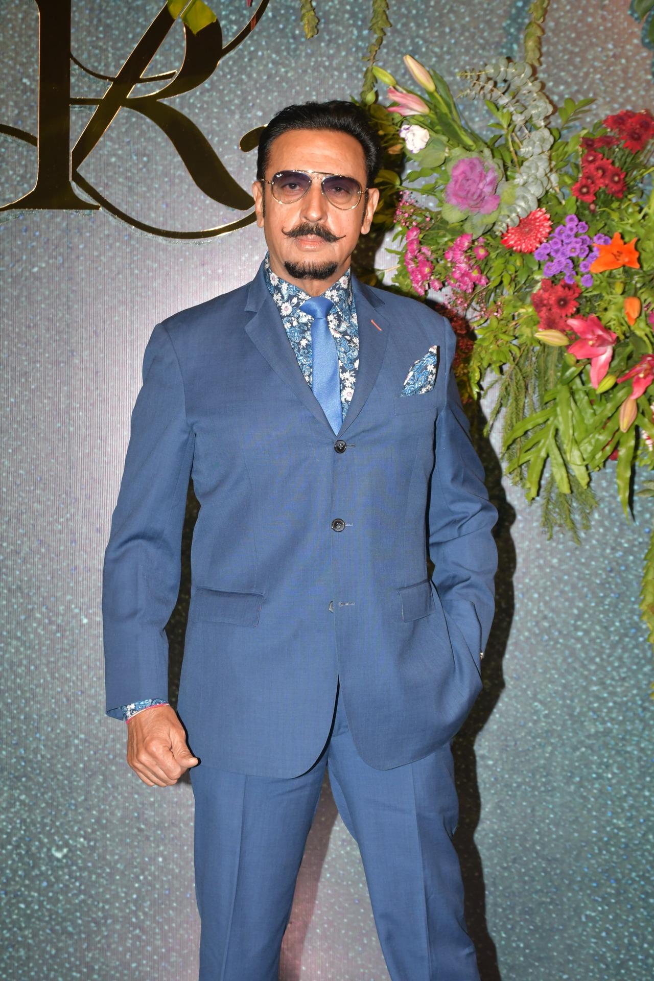 Gulshan Grover was seen wearing a blue tuxedo as he came to attend the function. (Pic/Yogen Shah)