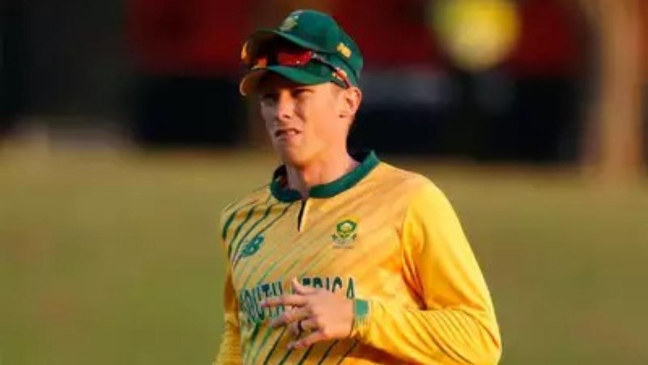 Rassie van der Dussen
Rassie van der Dussen has featured in 43 T20I matches for South Africa in which he has registered 1,071 runs. So far, Dussen played only three matches in the IPL and has scored just 22 runs. Despite being a consistent performer for the Proteas in the ICC World Cup 2023, he did not find a buyer in the IPL 2024 auction