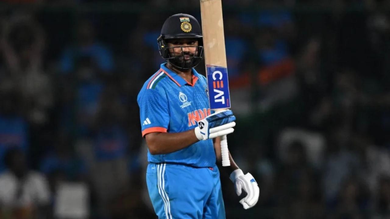 Rohit Sharma
Rohit Sharma holds the third spot on the list of active players to score the most runs. He has played against South Africa in 26 ODI outings. The star Indian batsman has scored 806 runs including two half-centuries and three centuries. In a match at Green Park, Kanpur, Rohit Sharma smashed 150 runs against the Proteas which is his highest score to date
