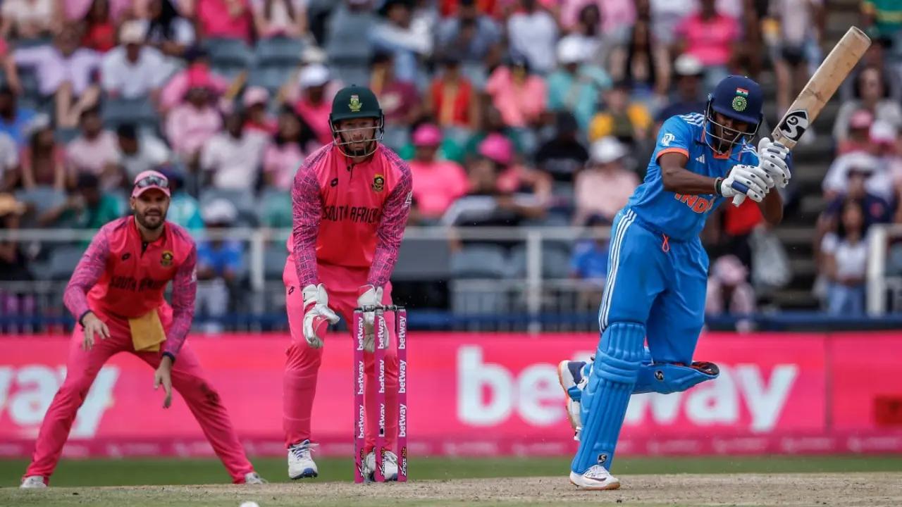 As the Eurolux Boland Park is known as a batting pitch, the average score of the team batting first on the pitch is 254 runs. Teams batting first have 60 per cent of match-winning records in the stadium As the Eurolux Boland Park is known as a batting pitch, the average score of the team batting first on the pitch is 254 runs. Teams batting first have 60 per cent of match-winning records in the stadium