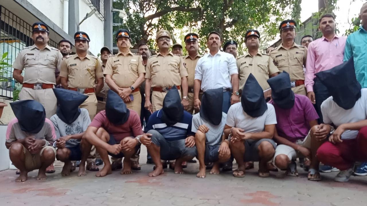 Mumbai: Sakinaka Police bust gang of robbers, 8 who looted two brothers from Punjab held