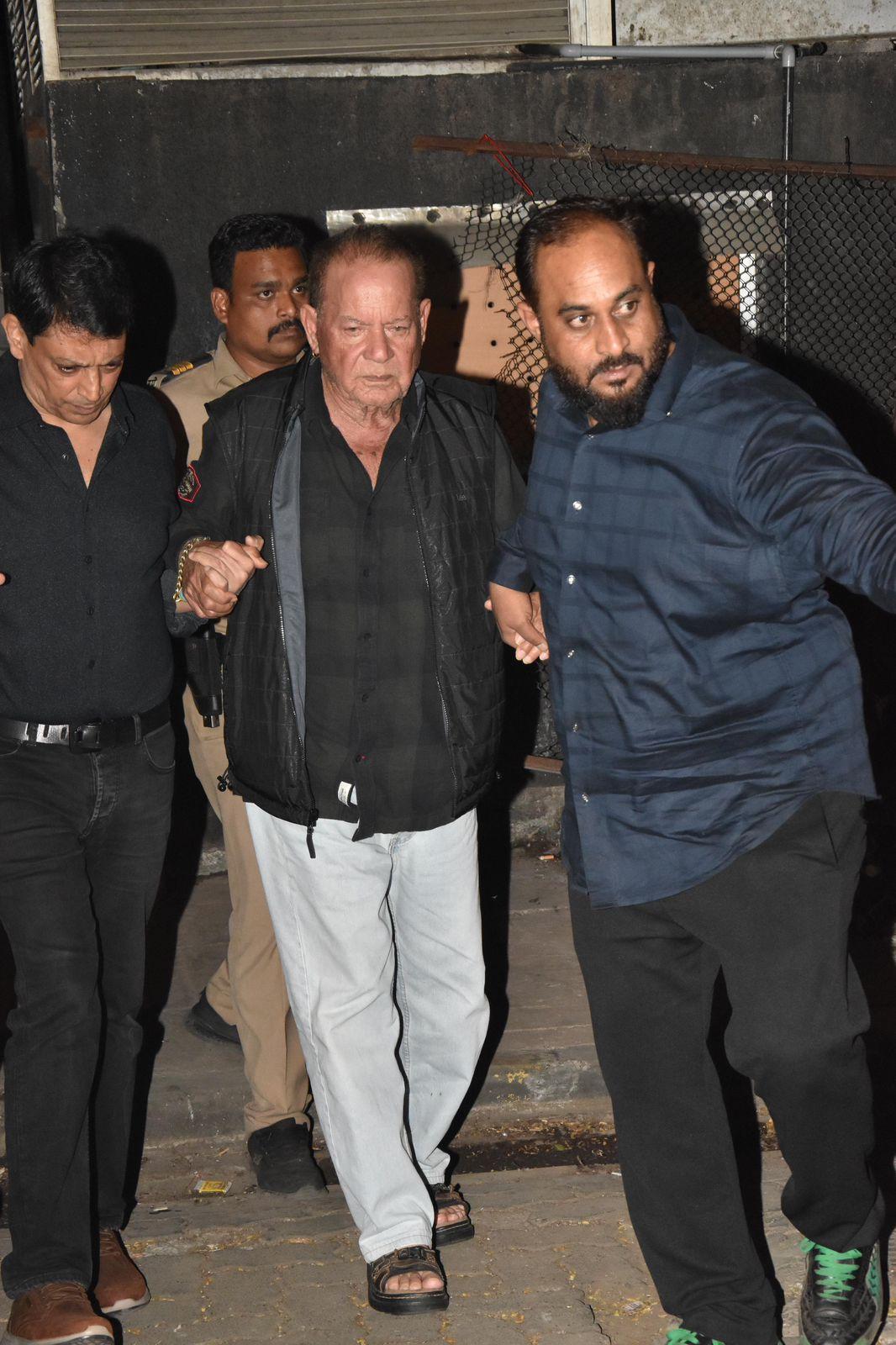 Salim Khan looked evergreen as he arrived to celebrate his son