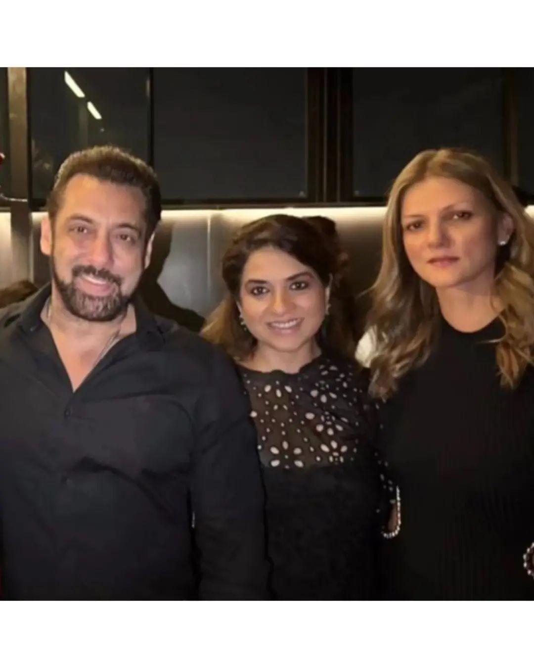 Fashion designer Nandita Mahtani posed alongside Salman Khan for a picture from the night!