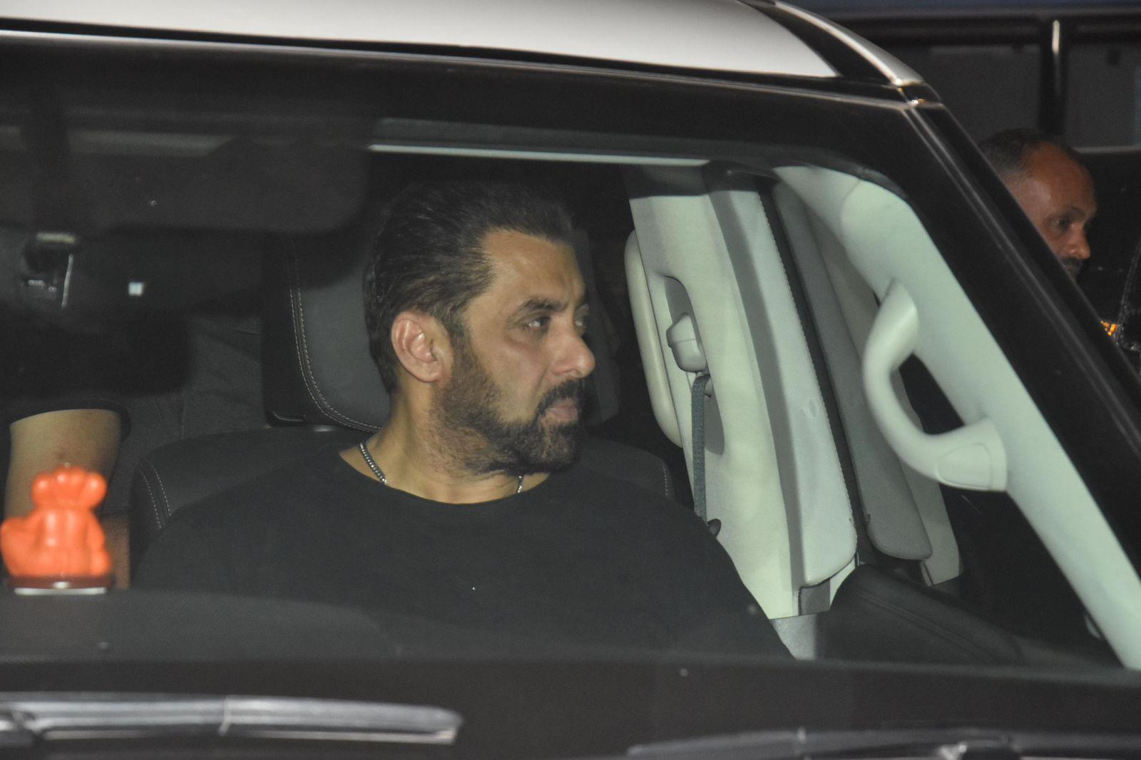 Salman Khan showed up to celebrate his dear brother's birthday