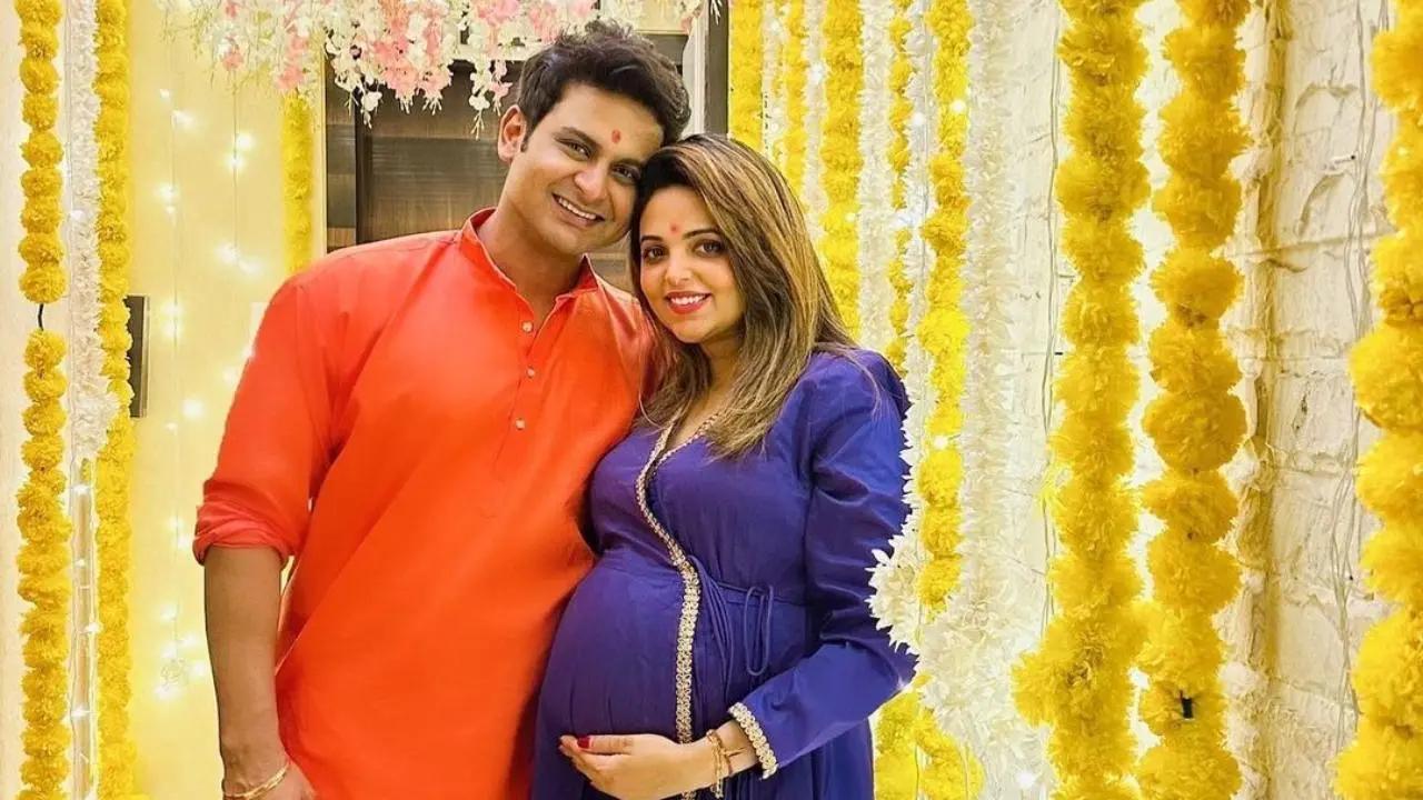 Sugandha Mishra and Dr Sanket Bhosale
Actor and comedian Dr Sanket Bhosale and actor/singer Sugandha Mishra welcomed their first child together, on 15 December. The couple announced that they had become parents to a baby girl