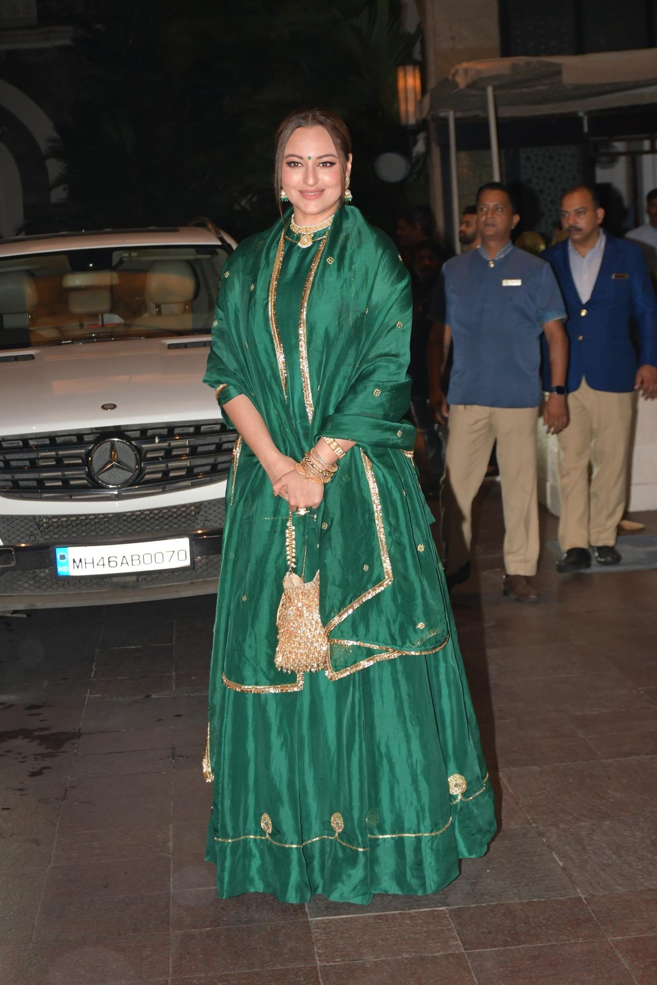 Sonakshi Sinha looked gorgeous in an all-green traditional wear for the occasion