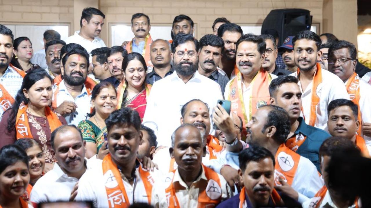 Deepak Hande is a former councilor representing Ward No. 128 of Ghatkopar's Bhatwadi area. The inclusion of Ashwini Hande adds to the political heft of the Shiv Sena in the region, sources said
