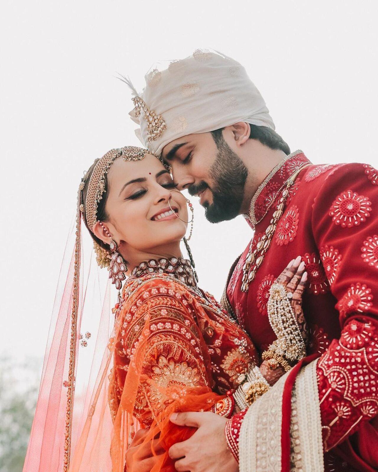 Shrenu was dressed in bridal red in the pictures she shared on Instagram. The beautiful lehenga was adorned with tasteful golden zari work. The lehnga itself featured beautiful patterns that were a sight to behold