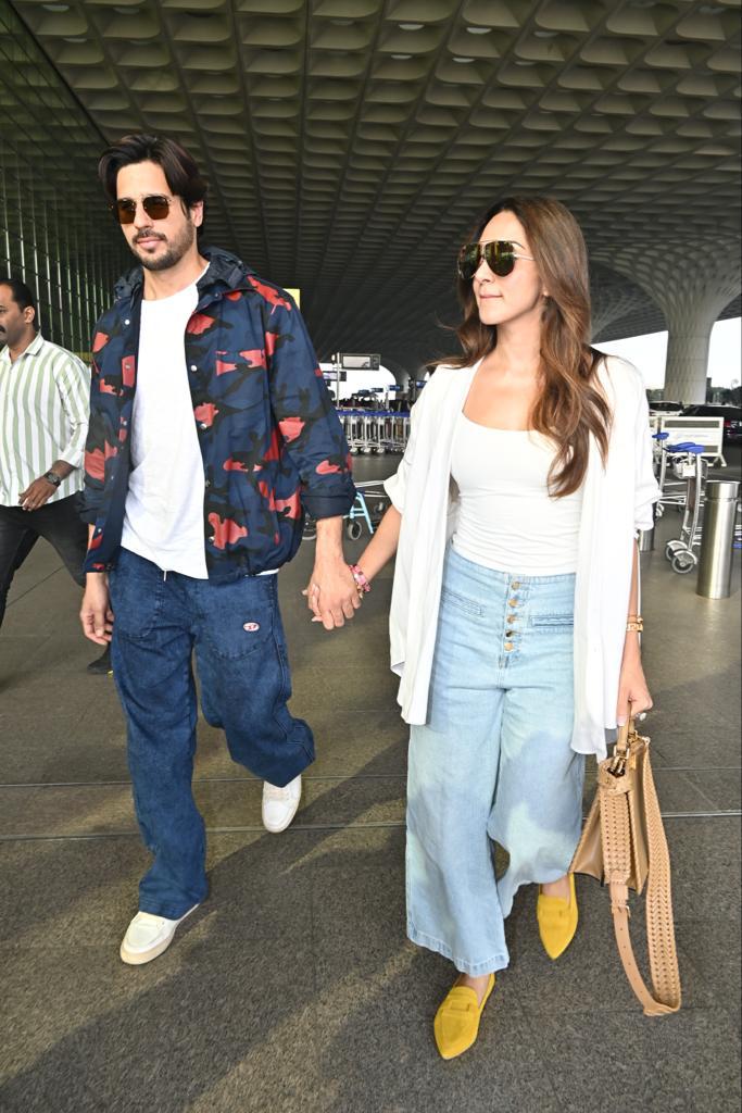 Sidharth Malhotra and Kiara Advani were spotted giving couple goals at the Mumbai airport