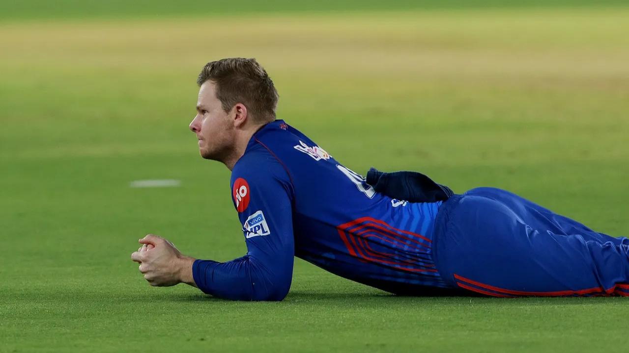 Steve Smith
Star Australian batsman Steve Smith is among the top players who went unsold. Smith can provide stability which most IPL teams need during the matches. With Virat Kohli and David Warner being the top players in the Indian Premier League, Smith going unsold is a bit of a surprise