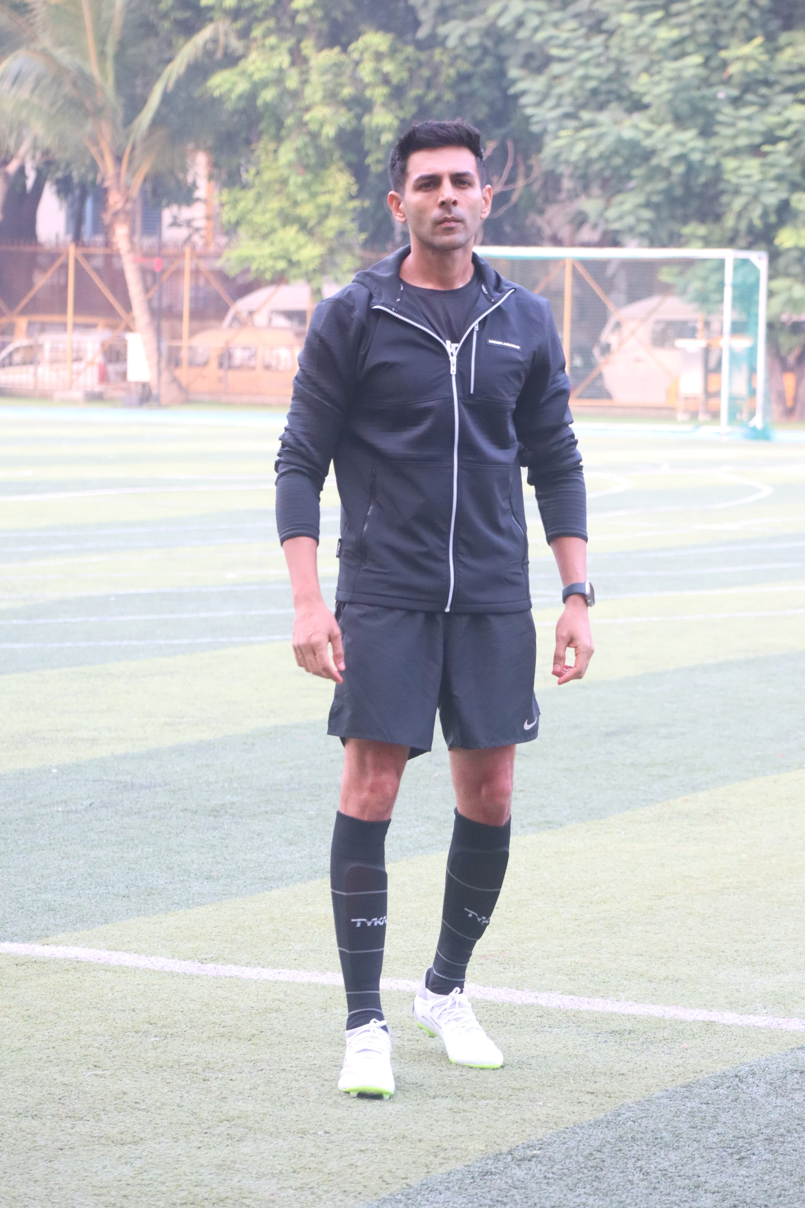 Kartik Aaryan posed for the paparazzi as he went for a football practice session