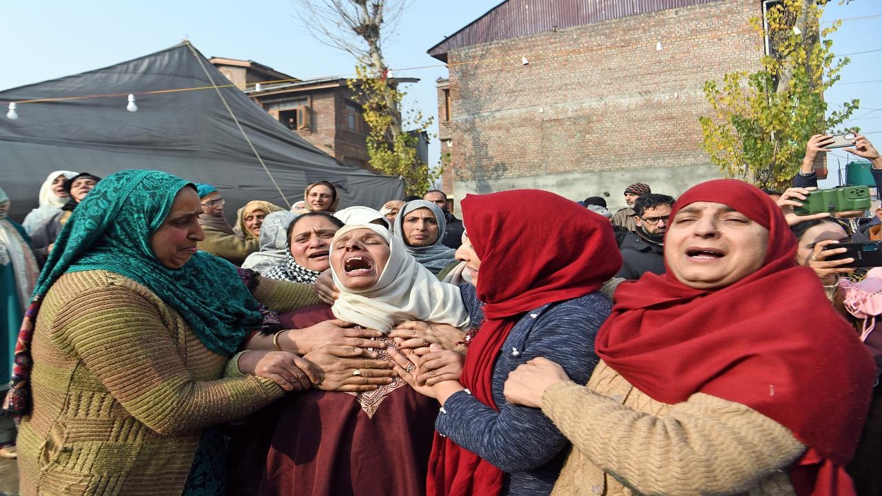 Former Jammu and Kashmir State Chef Minister and National Conference (NC) vice president Omar Abdullah visited the residence of slain Jammu and Kashmir Police inspector Masroor Ahmad Wani to pay his respects.