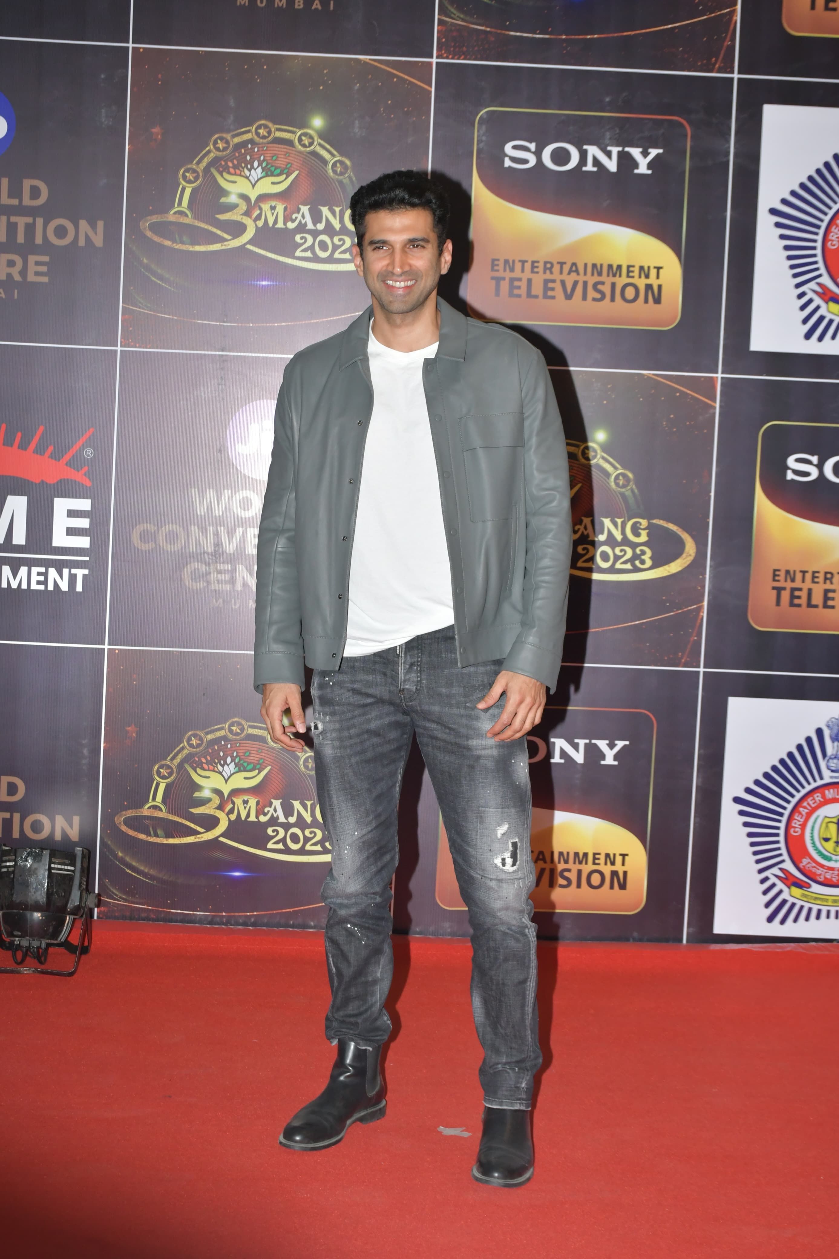 Aditya Roy Kapur was looking super handsome as he attended the event in black jeans paired with white T-shirt, the Gumraah actor finished his look by adding a smart green jacket