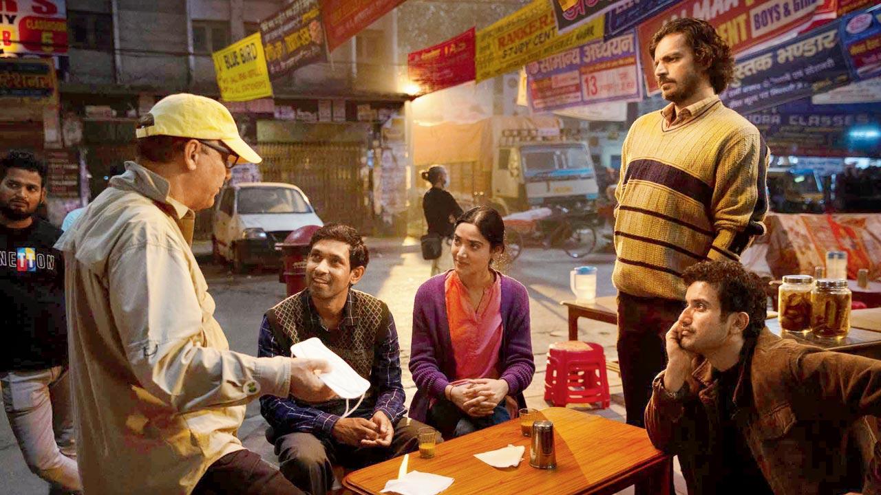 Vinod gets a surprise from Big B