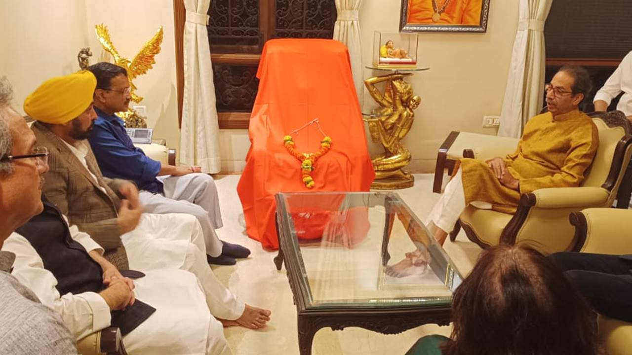 Arvind Kejriwal appreciated Uddhav saying that many good practices were initiated by the government (Uddhav-led) amid pandemic which were followed by the AAP government in Delhi