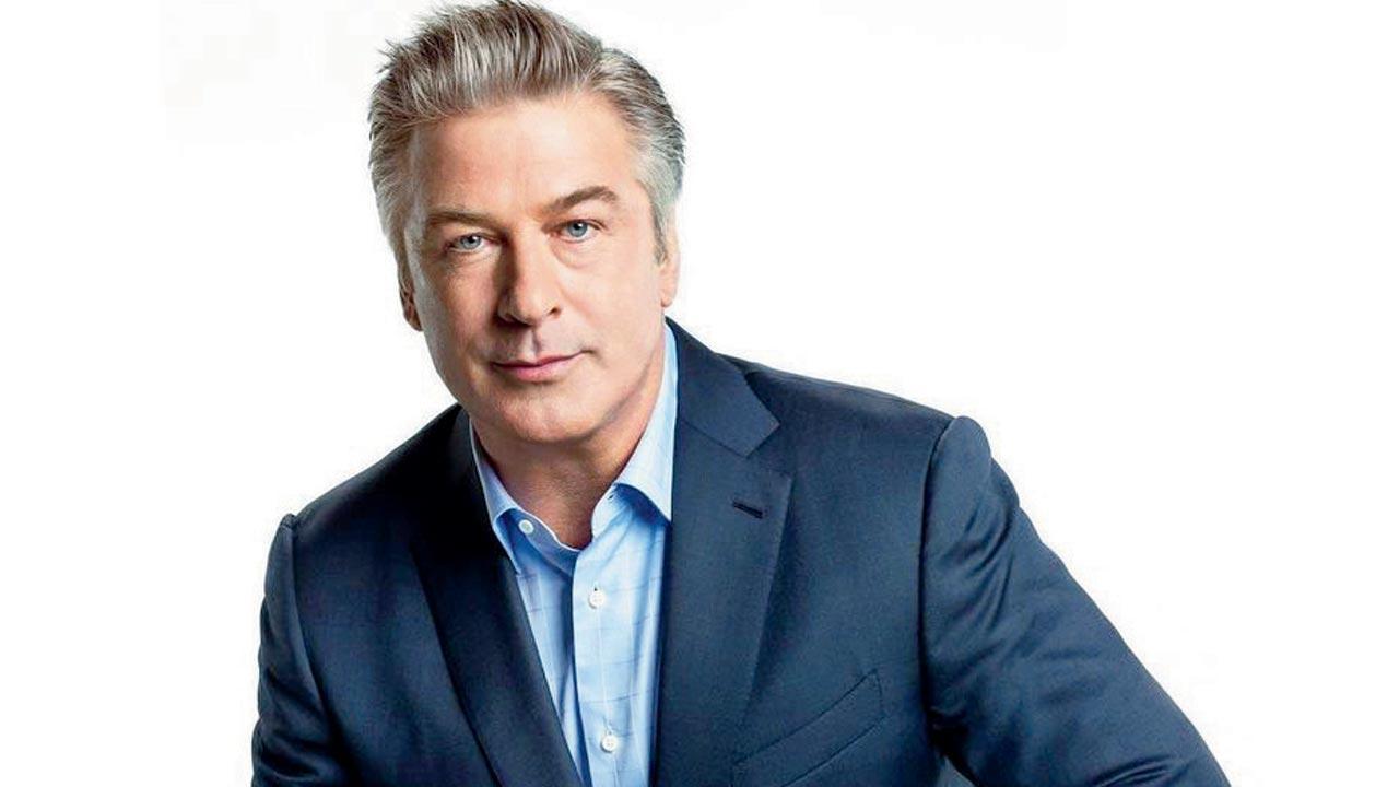 Alec Baldwin charged with involuntary manslaughter