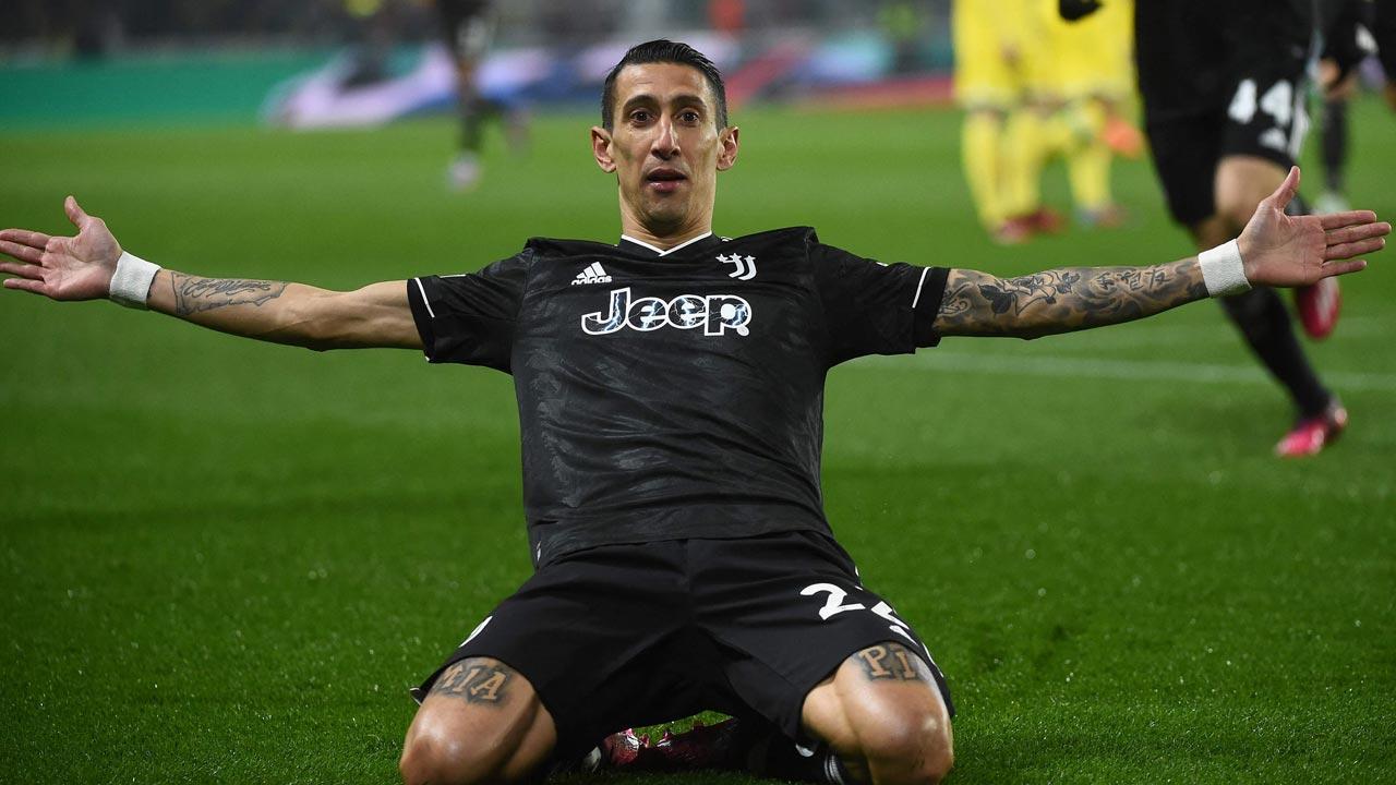 Di Maria hat-trick takes Juve into Last 16