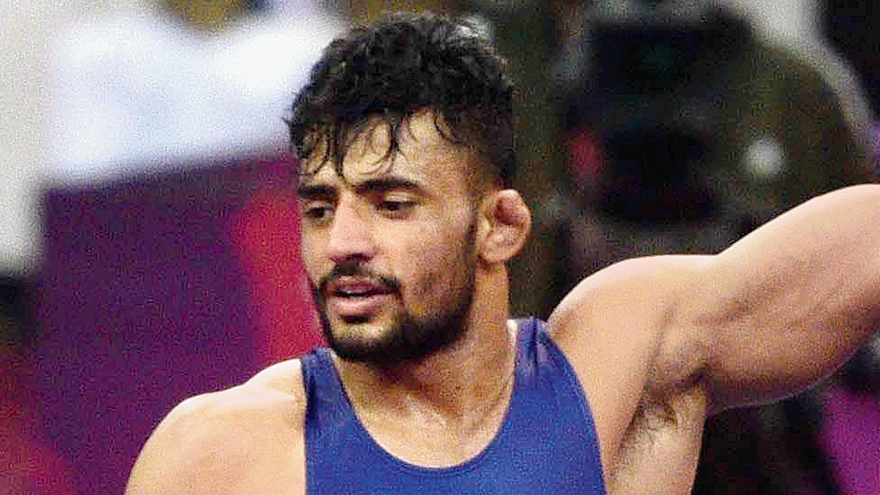 Ashu settles for bronze as others disappoint