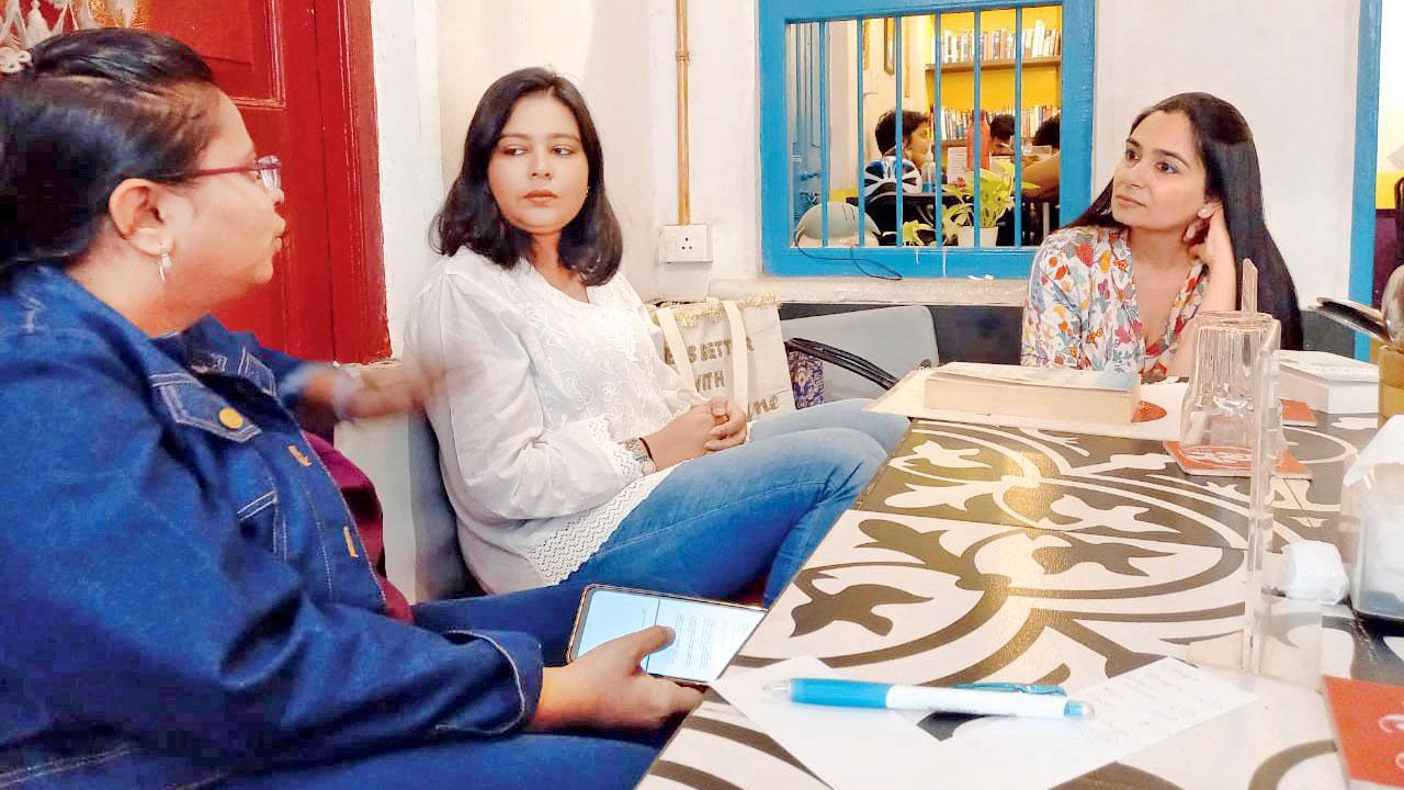 Exploring sisterhood and women's experiences at the book clubs in Mumbai