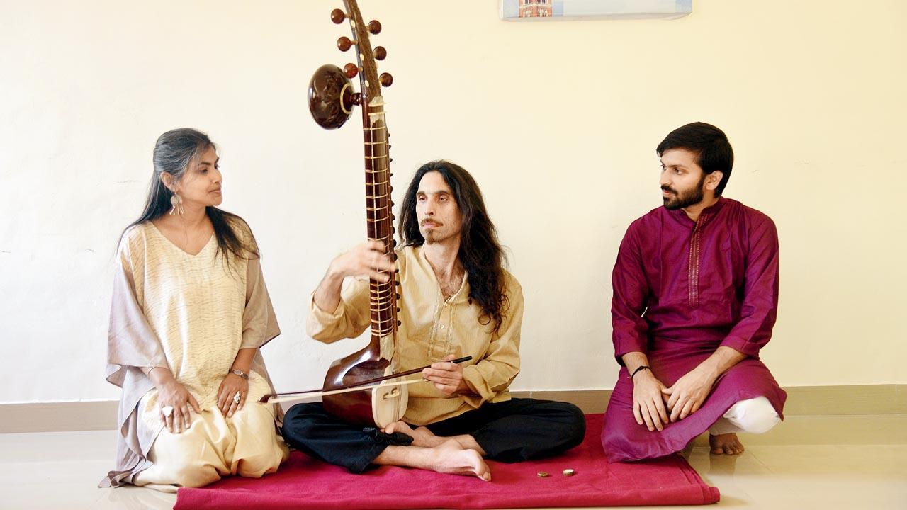 Musical exponents take us through an offbeat instrument called Esraj