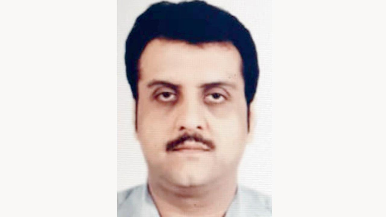 Mumbai Crime: ‘Corrupt’ I-T officer booked for cheating SoBo bizman