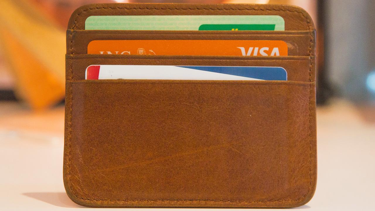 13 Ways to Effectively Manage Your Credit Card During Recession