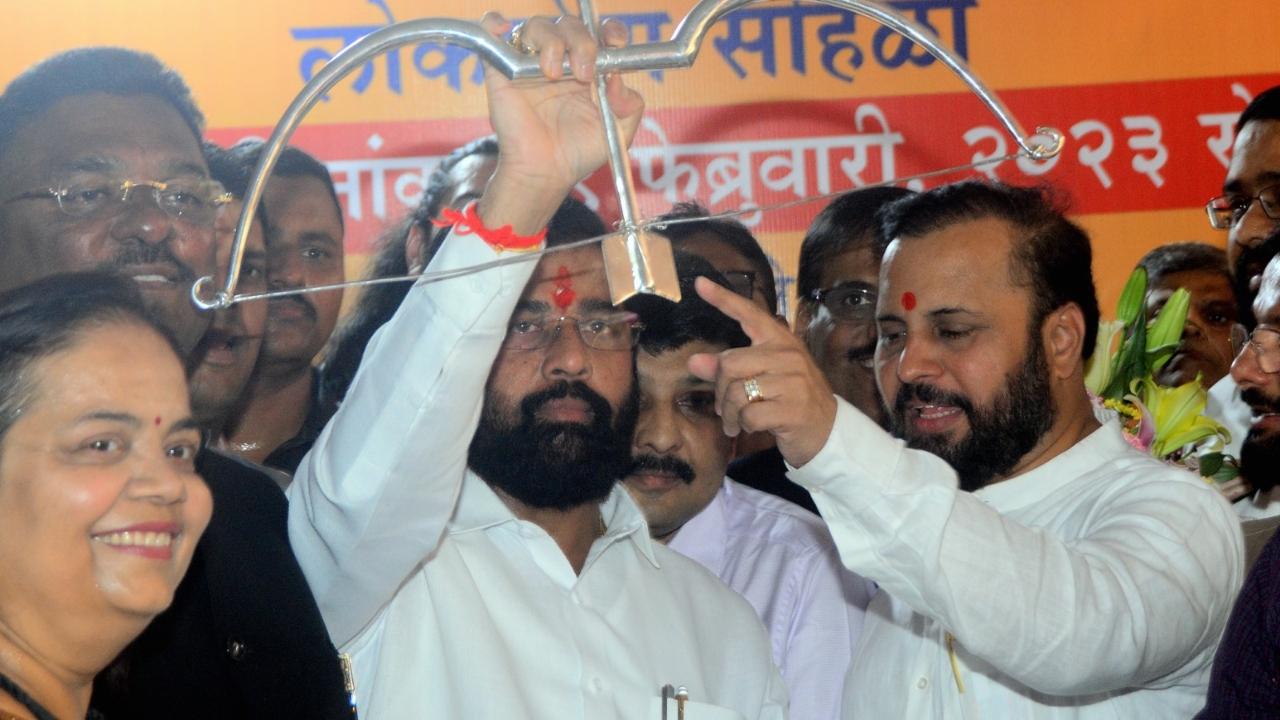 The constitution of political parties ought to provide for free, fair and transparent elections to the posts of office bearers and a further free and fair procedure for the resolution of internal disputes, the ECI said.