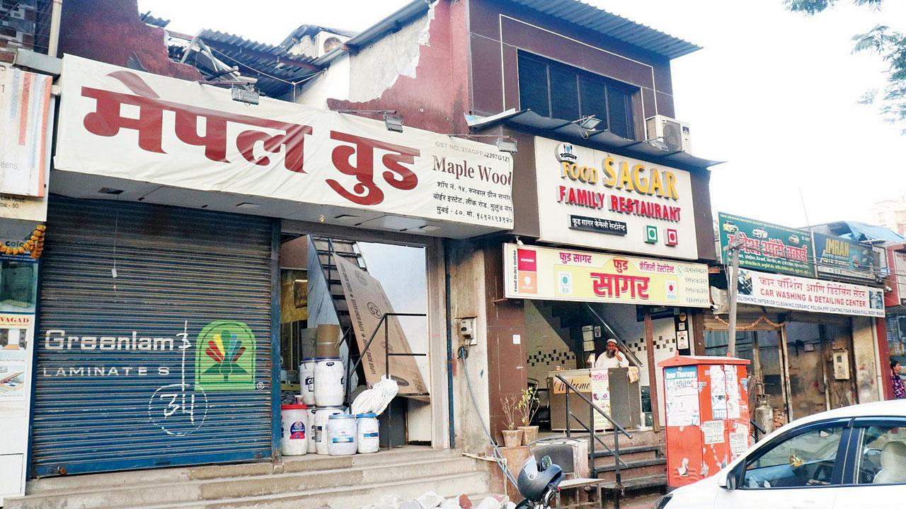 Mumbai: BMC removes illegal floor of 1 GMLR shop