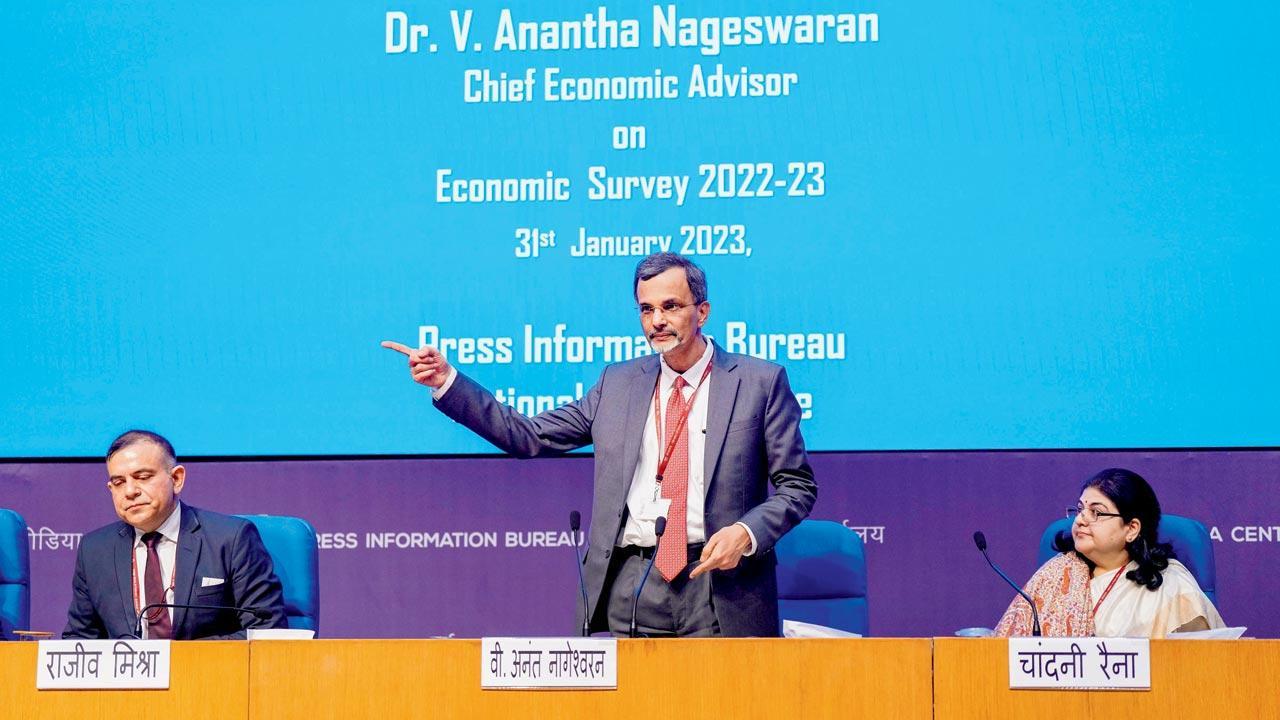 Govt sees GDP growth slowing in next fiscal
