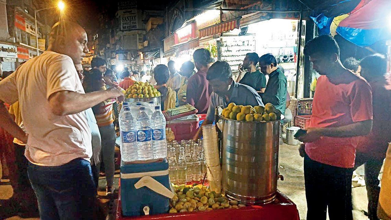 Hawker boom in Covid leads to parking woes in south Mumbai