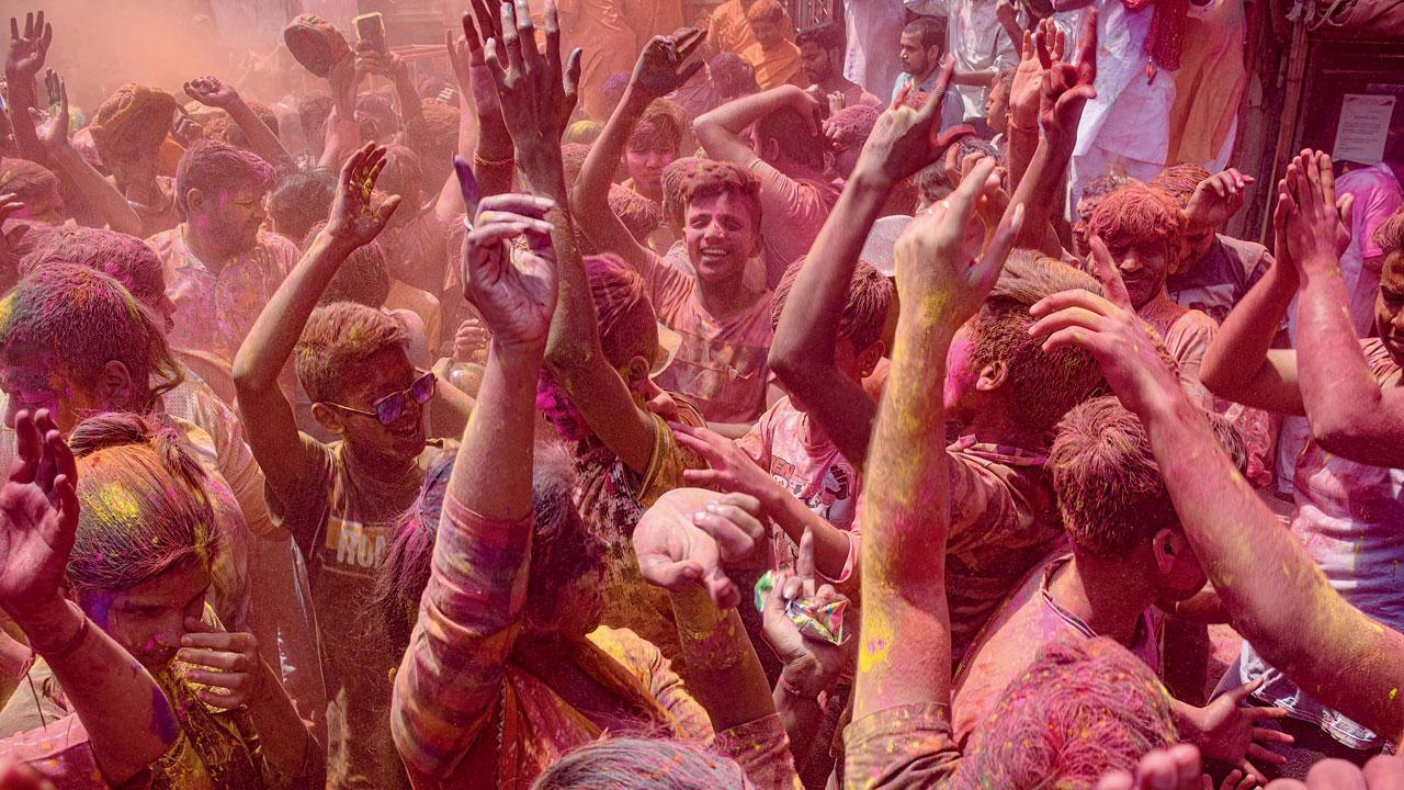 Bihar police warns against ‘vulgar’ songs in festivities