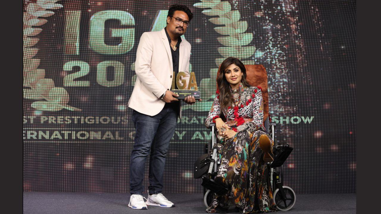 Celebrity Astrologer Mayur Joshi Bestowed with International Glory Award: Actress Shilpa Shetty did the Honour