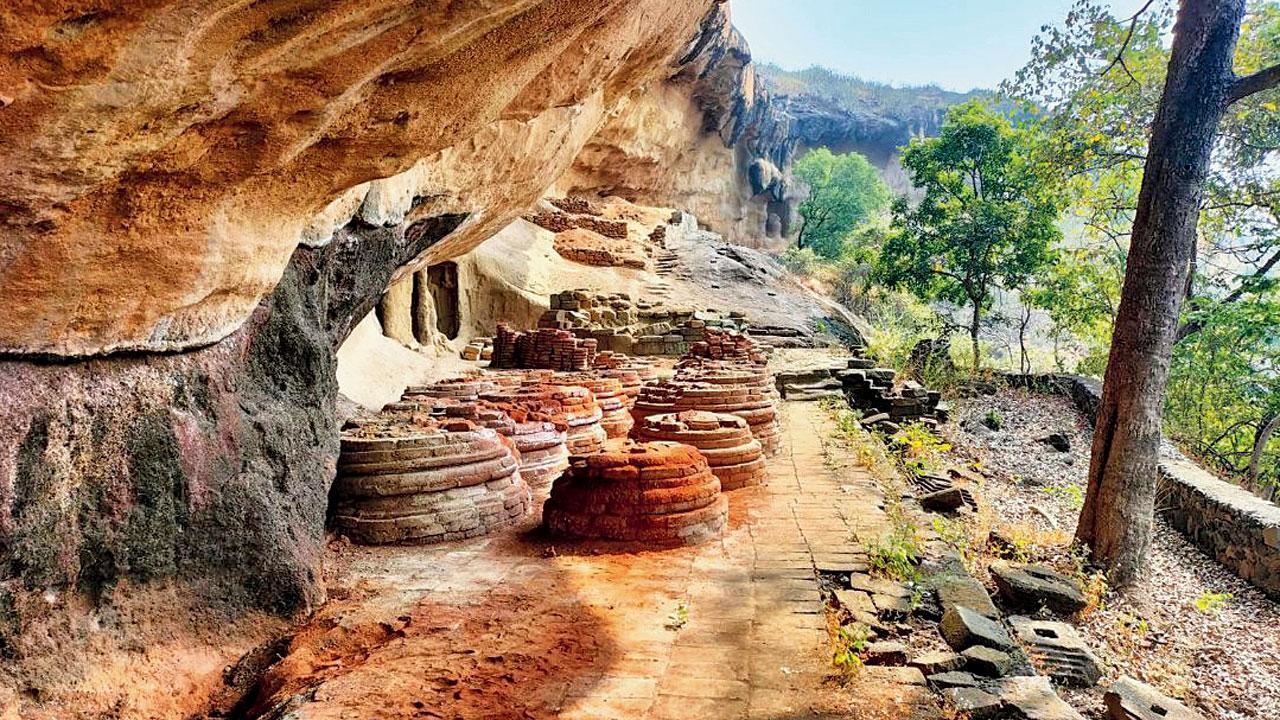 Head to this eye-opening workshop by an expert on Kanheri caves in Mumbai