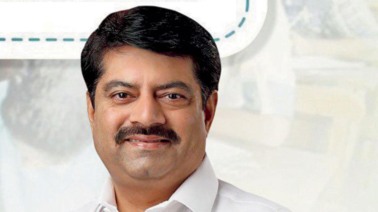 Manoj Kotak, local MP
