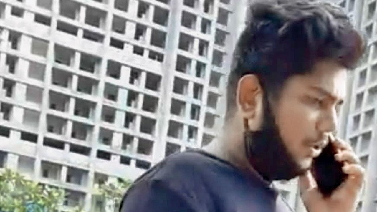 Mumbai: Man stalks, robs his ex of scooty, phone
