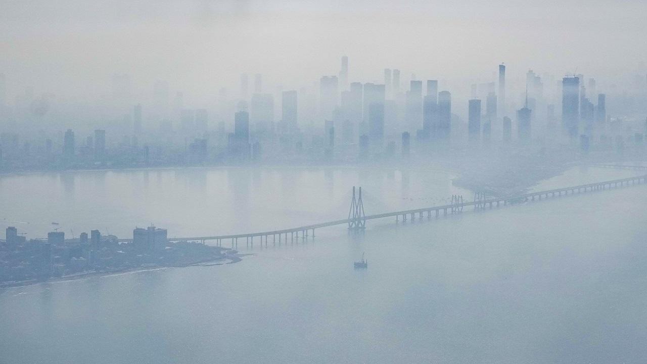 Mumbai's air quality improves to 'moderate' category, AQI at 197