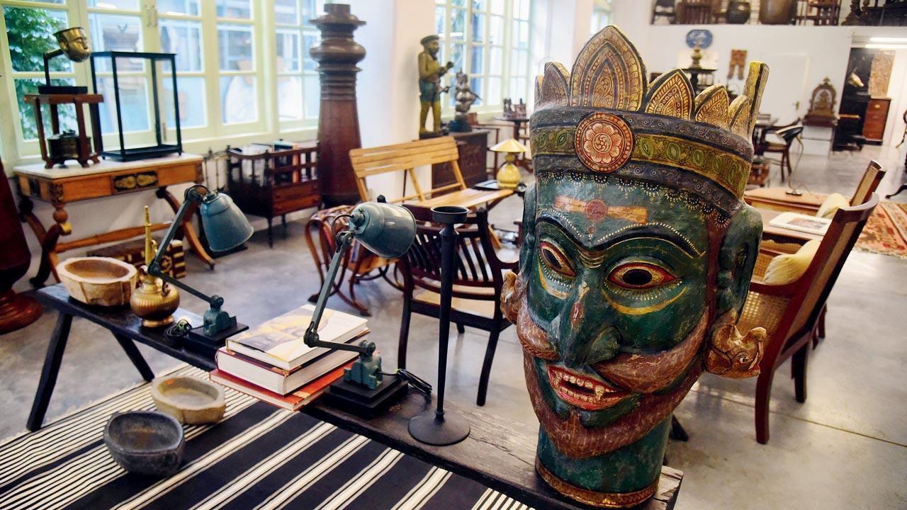 Looking for antiques? Stop by the new Kala Ghoda outpost of Moorthy’s and Pooranawalla