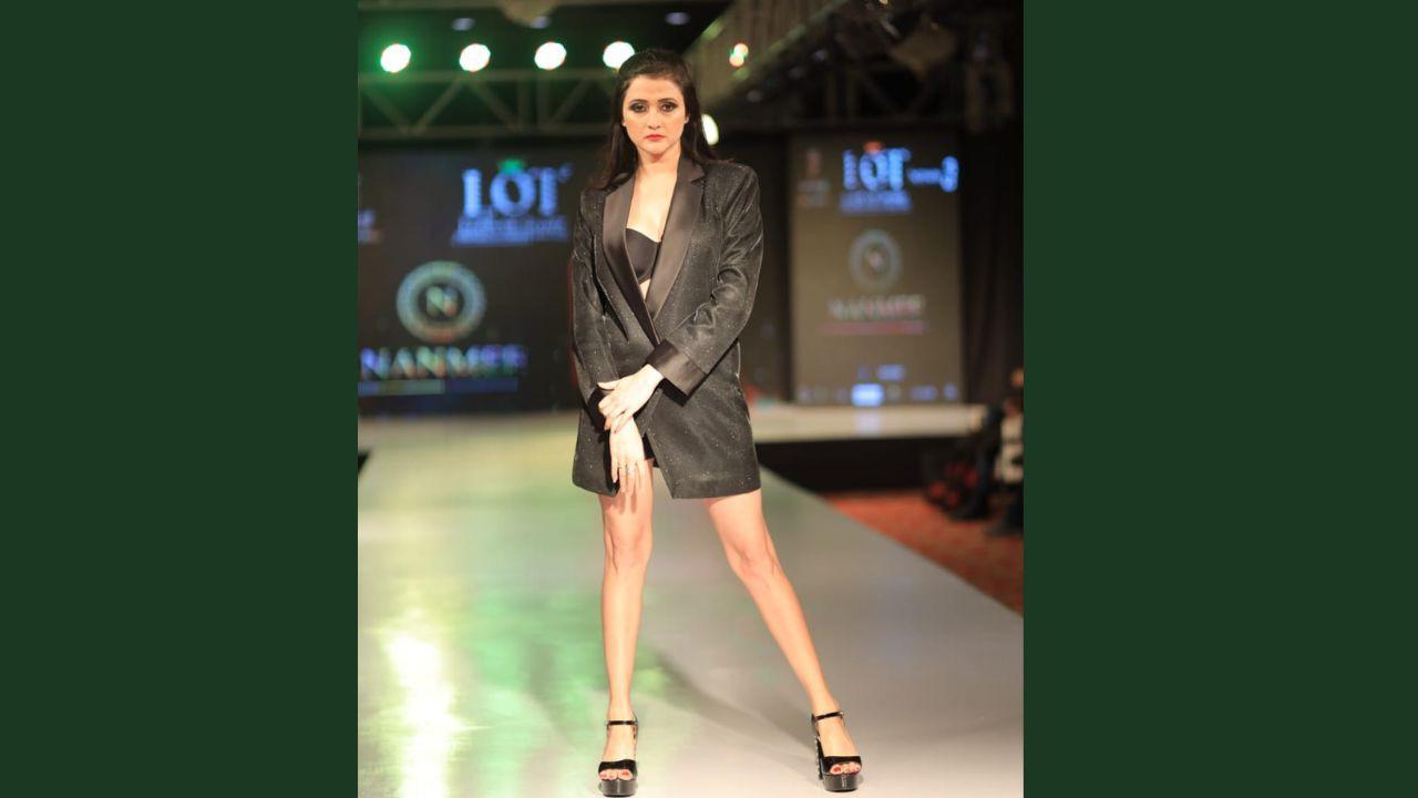 Nita Sharma, A Model, Influencer An Artist and A Self Made Woman Looks Sizzling Hot In Her Recent Outfit