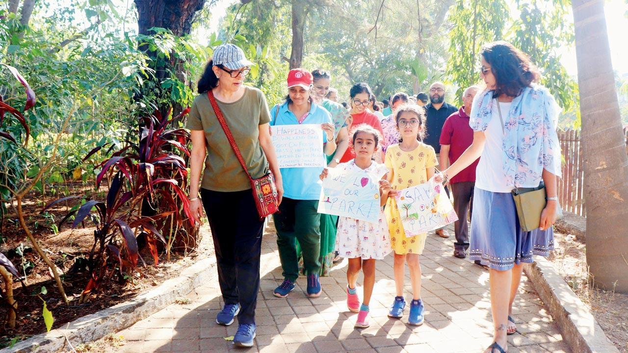 Mumbai: Our parks are not for parking, say Juhu residents