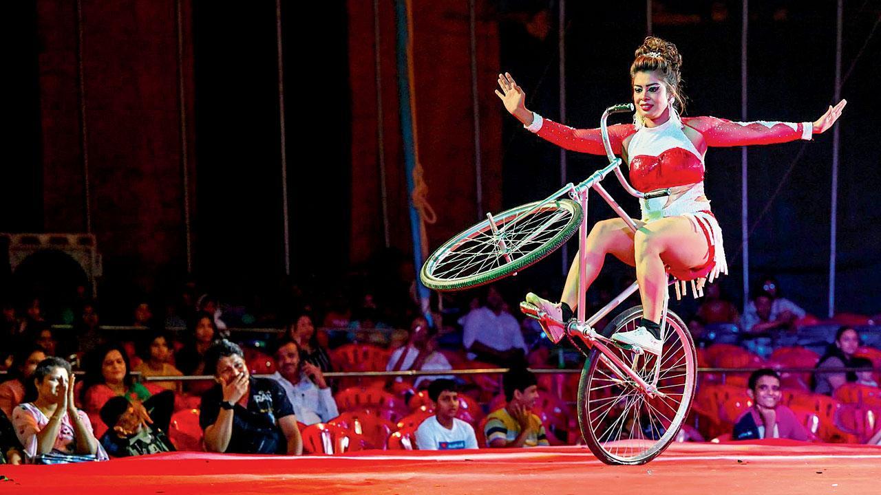 This exhibition by a photojournalist in Mumbai highlights the life of circus
